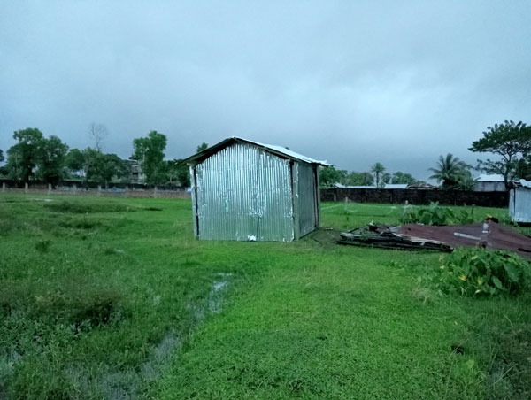 কুয়াকাটায় বিরোধীয় জমি ঘর তোলায় আটক-৩