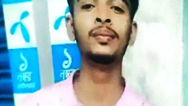 মঠবাড়িয়ায় প্রেমপ্রস্তাব প্রত্যাখানে স্কুলছাত্রীকে ব্লেড দিয়ে জখম!
