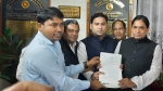 বরিশাল-১ আসনে আবুল হাসানাতের মনোনয়নপত্র দাখিল