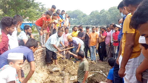 গোপালগঞ্জে কবর থেকে নতুন শেখের লাশ উত্তোলন