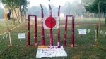 <small>মহান শহীদ ও আন্তর্জাতিক মার্তৃভাষা দিবস</small> আমতলীতে শিক্ষার্থীদের ভরসা কলাগাছের শহীদ মিনার