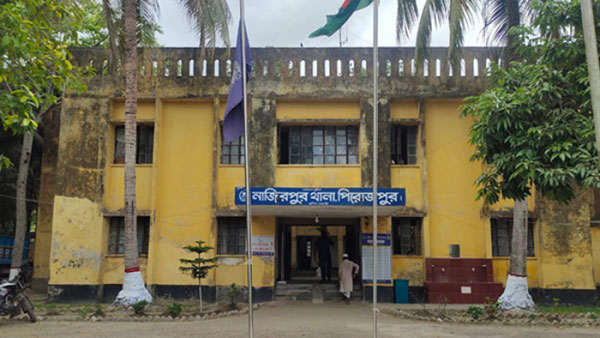 নাজিরপুরে বাস চাপায় যুবলীগ কর্মী নিহত