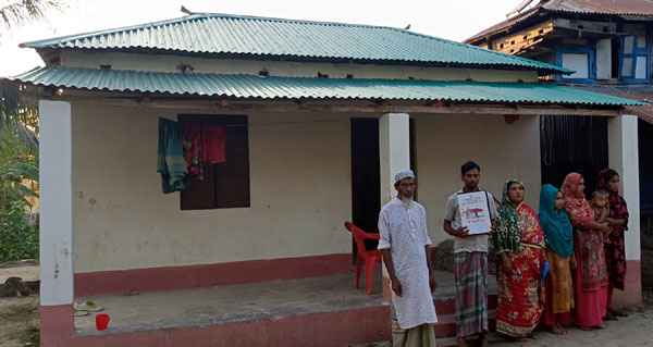 কলাপাড়ায় অসহায় পরিবারকে উচ্ছেদ চেষ্টার অভিযোগ!