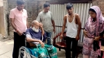 ফুলবাড়ীতে আনন্দ গুপ্তার হুইল চেয়ারে খুশি বৃদ্ধের পরিবার!