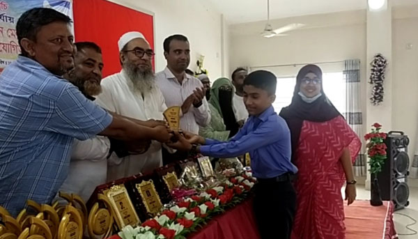 নাজিরপুরে উন্নয়ন মেলার পুরস্কার বিতরণ অনুষ্ঠান