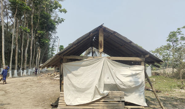 আমতলীতে খানকায়ে ছালেহিয়া কমপ্লেক্সের জমি দখল!
