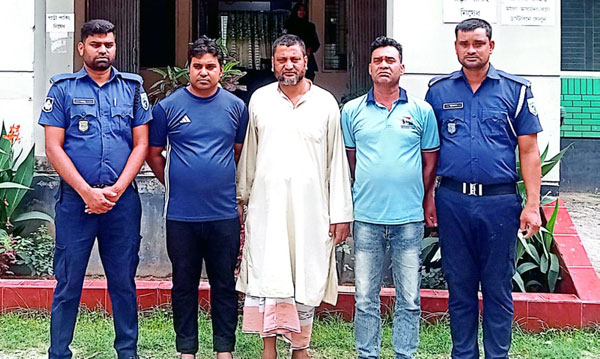 ফুলবাড়ীতে আওয়ামী লীগের তিন নেতা গ্রেফতার