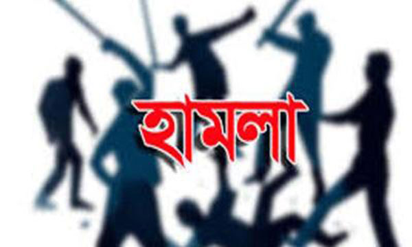 চরফ্যাশনে চাঁদা না দেয়ায় অধ্যক্ষের বাড়িতে সন্ত্রাসী হামলা!