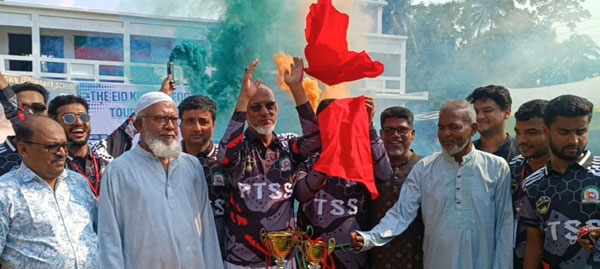 পিরোজপুরে টাউন স্কুল শিক্ষার্থীদের ফুটবল টুর্নামেন্ট শুরু