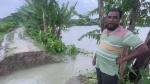 <small>টানা বৃষ্টি ও লোহালিয়া নদীর তীব্র স্রোত </small> দুমকিতে বেড়িবাঁধ ভেঙে বিস্তীর্ণ এলাকা প্লাবিত