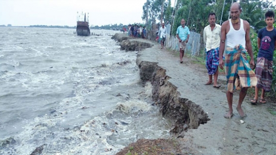 <small>অরক্ষিত উপকূলে দরকার টেকসই বেরিবাঁধ</small>দুর্যোগ মোকাবেলায় নেই পর্যাপ্ত সাইক্লোন সেল্টার