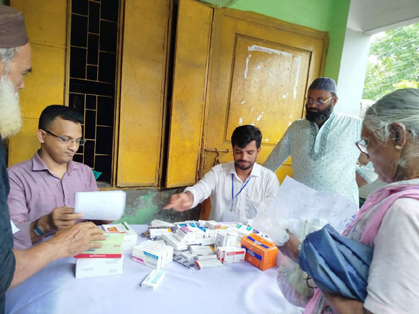 না‌জিরপু‌রে জামায়া‌তের ফ্রি মেডিকেল ক্যাম্প
