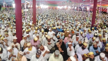 আক্বীদা-আদর্শে জীবন দিয়ে হলেও আপোষ নয়- ছারছীনার পীর