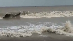 কুয়াকাটা উপকূলে স্থল নিম্নচাপ, উত্তাল সাগর