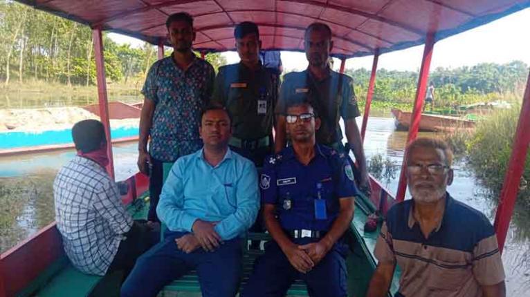ছাতকে সংরক্ষিত বনভূমিতে চার নৌকা জব্দ