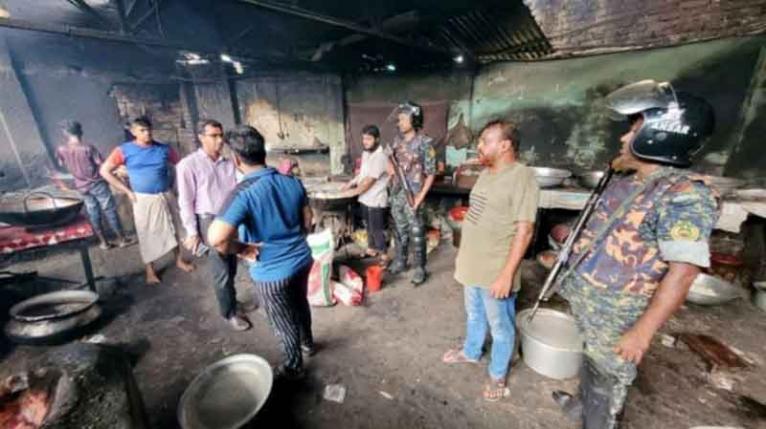 শিবগঞ্জে দুই প্রতিষ্ঠানকে ৩০ হাজার টাকা জরিমানা