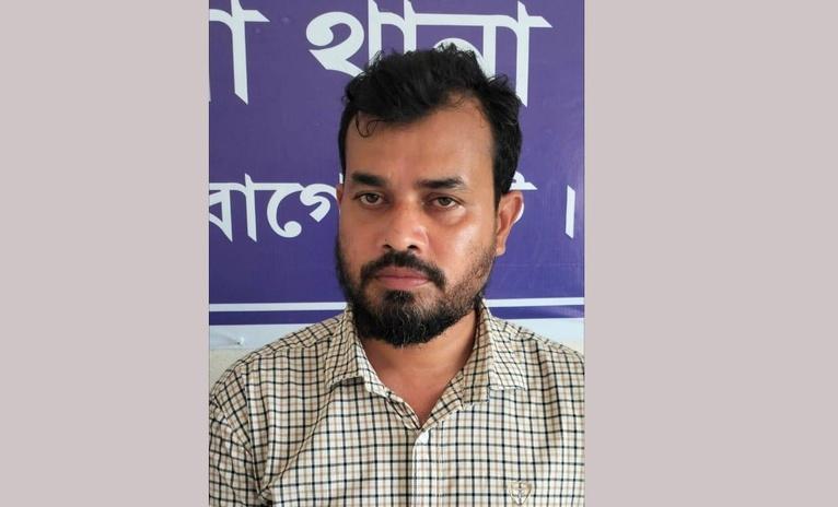 মোংলায় ওয়ারেন্টভুক্ত পলাতক আসামি গ্রেফতার