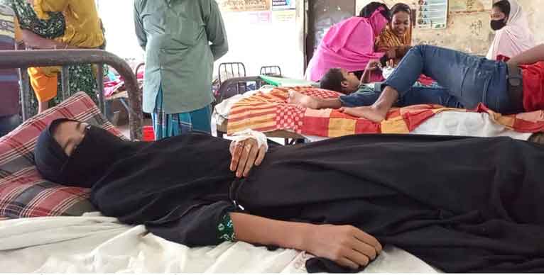 বাবার বাড়িতে ফিরে শিকার হলো মারধরের, আমতলী হাসপাতালে চিকিৎসাধীন