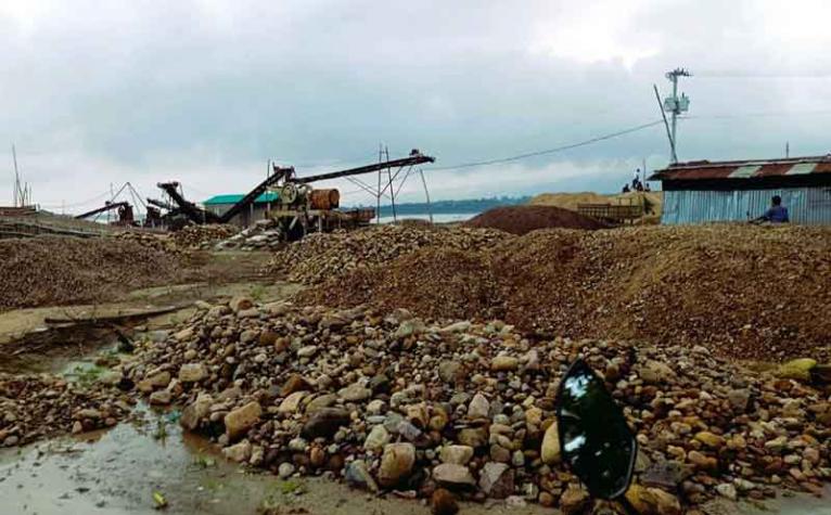জাদুকাটায় আজ নিলামের ফাঁদ, খনিজ সরানোর চেষ্টা ১১০ কোটি টাকার!
