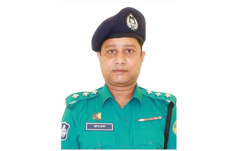 ঢাকা মেট্রোপলিটন পুলিশের ওয়ারী জোনের সিনিয়র সহকারী পুলিশ কমিশনার (এসি) রুবেল হক।