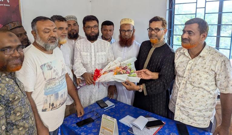 আমতলীতে যুবদল নেতা বিএনপি ছেড়ে জামায়াতে যোগদান