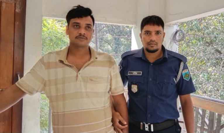 চাঁপাইনবাবগঞ্জে অস্ত্র মামলায় ১০বছর কারাদন্ড