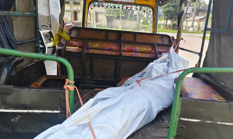 গৌরনদীতে প্রথম স্ত্রীকে তালাক না দেয়ায় দ্বিতীয় স্ত্রীর আত্মহত্যা।