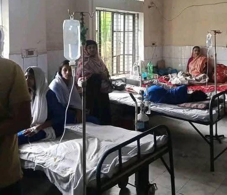 মির্জাগঞ্জে বিদ্যালয়ের শিক্ষকসহ ১৩ শিক্ষার্থী অসুস্থ