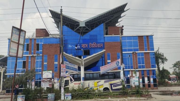 চরফ্যাশনে কোটি টাকার বাস টার্মিনাল এখন মাদক-জুয়ার আখড়া
