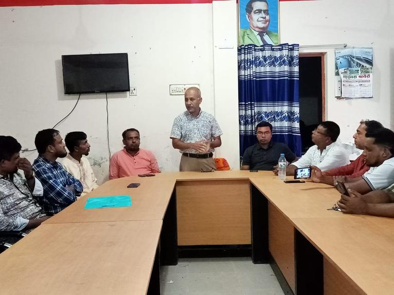 ইন্দুরকানীতে সাংবাদিকদের সাথে কেন্দ্রীয় যুবদল নেতার মতবিনিময়