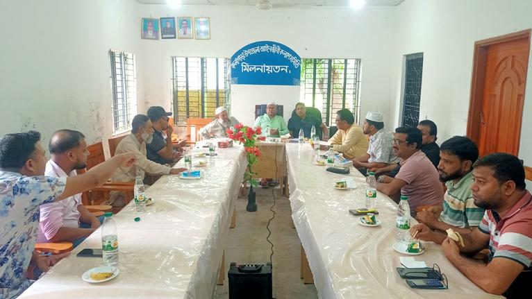 কুয়াকাটায় আইনজীবী হত্যা চেষ্টায় পুলিশ কর্মকর্তার জড়িত!
