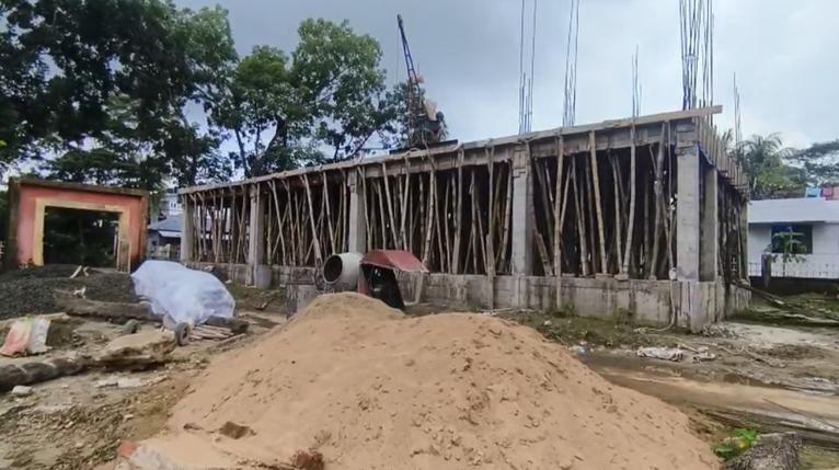কলাপাড়ায় বিদ্যালয় ভবন নির্মাণ কাজ অনিয়মের অভিযোগে বন্ধ