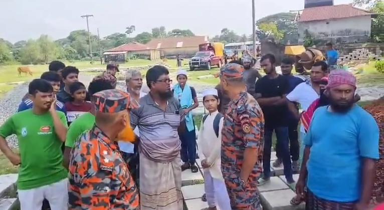কলাপাড়ায় ধাওয়া খেয়ে নদীতে ঝাঁপ দিয়ে নিখোঁজে চলছে অনুসন্ধান