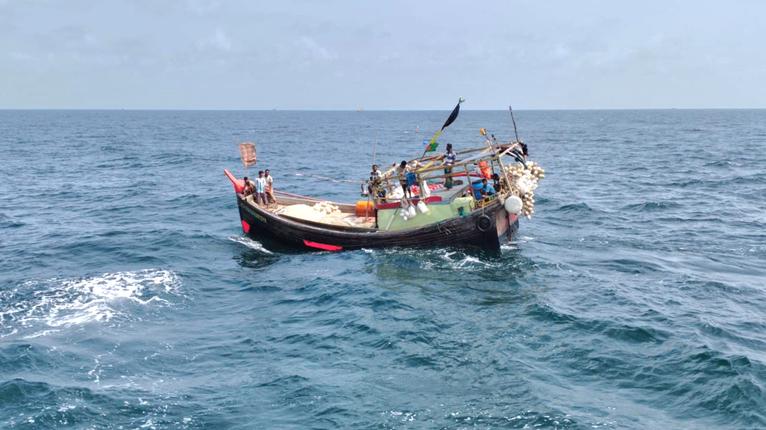 ইন্দুরকানীর ১৩ জেলে ভারতের কারাগারে, পরিবারে আহাজারি