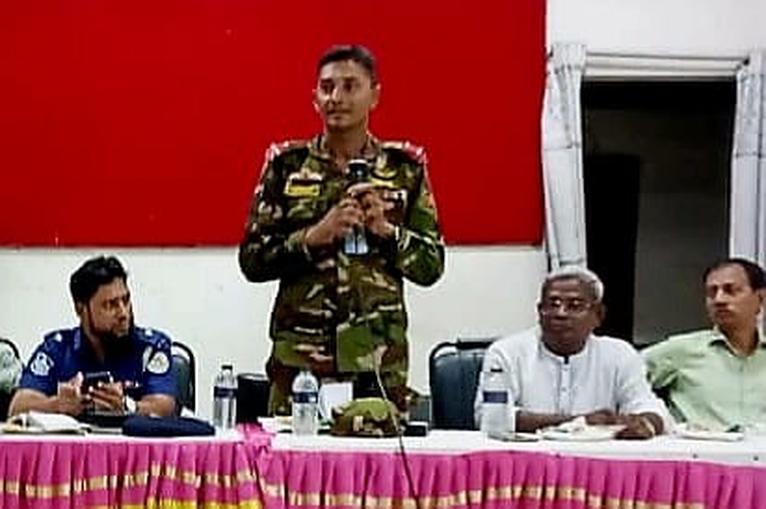 গৌরনদীতে দূর্গা উৎসবের আগে মন্দির কমিটির সঙ্গে প্রশাসনের মতবিনিময় সভা