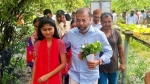 মোংলার দৃষ্টি প্রতিবন্ধী ঐতি রায় পেলেন উচ্চ শিক্ষা সহায়তা