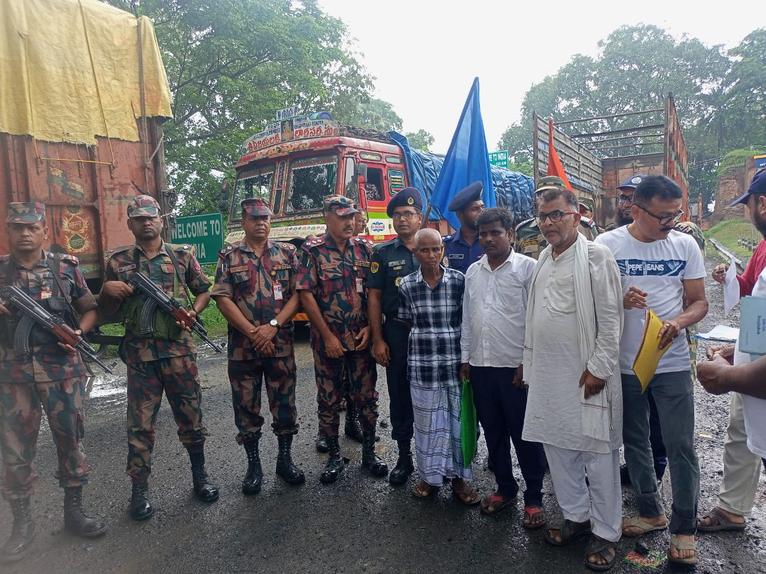 ৬ বছর পর পরিবারের কাছে ফিরলেন রামদেব মাহাতো