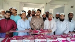 মোংলায় মাদুরপাল্টা নিয়াজ মাখদুম আলিম মাদ্রাসায় ফ্যান ও খাবার বিতরণ