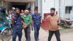গৌরনদীতে প্রকাশ্যে অস্ত্র ঠেকিয়ে ছিনতাইচেষ্টায় জনতার হাতে আটক