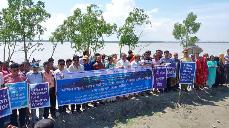 দূষণে বিপর্যস্ত পশুর নদী, সুন্দরবনের প্রাণকে রক্ষার আহ্বান