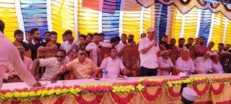 বক্তব্য রাখছেন সাবেক এমপি নাজিম উদ্দিন আলম