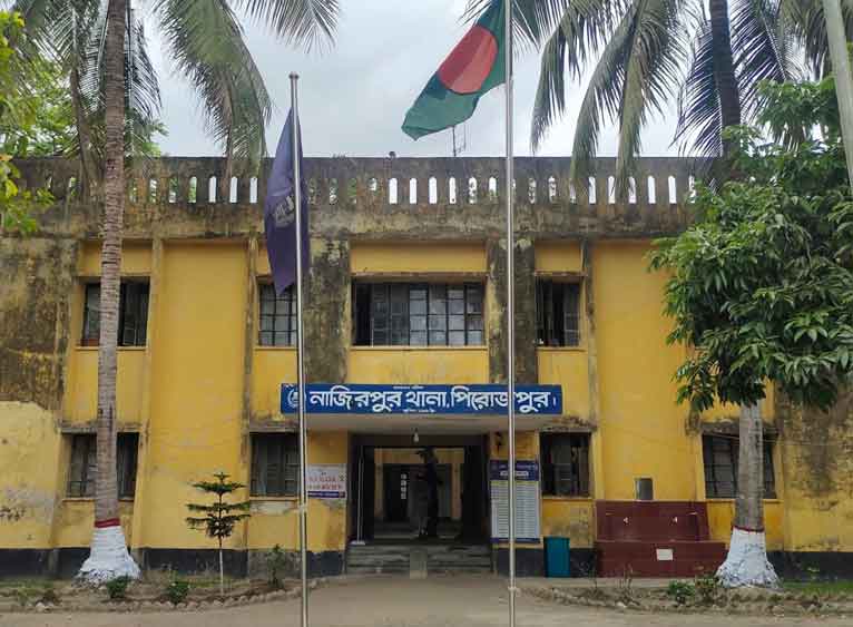 নাজিরপুরে চুরির অপবাদে যুবককে নির্যাতন