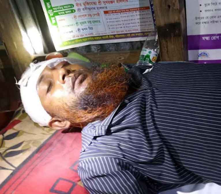 শরণখোলায় মাদকসেবীদের হামলায় আহত ৩, গ্রেপ্তার ২