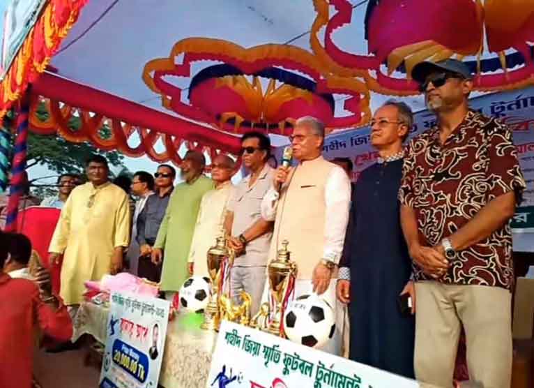 মির্জাগঞ্জে শহীদ জিয়া স্মৃতি ফুটবল টুর্নামেন্টের ফাইনাল খেলা অনুষ্ঠিত