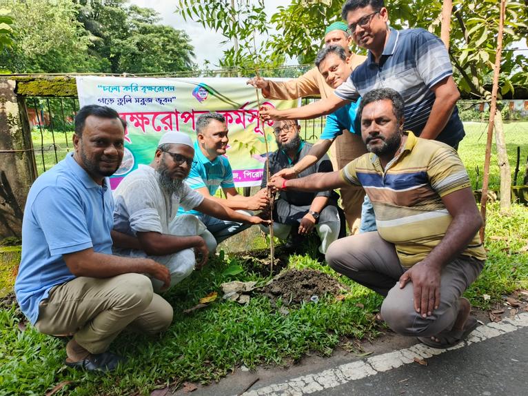 এমিনেন্ট বয়েজের তিনদিনব্যাপী বৃক্ষরোপণ কর্মসূচি সম্পন্ন
