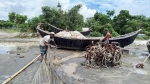 <small> প্রস্তত উপকূলের জেলেরা </small> ইলিশ রক্ষায় আজ মধ্যরাত থেকে ২২ দিনের মাছ ধরায় নিষেধাজ্ঞা