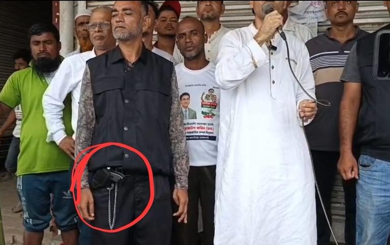 কালকিনিতে পথসভায় প্রকাশ্যে অস্ত্র প্রদর্শন, সমালোচনার ঝড়