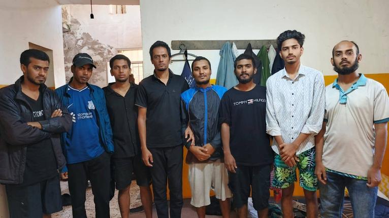 লিবিয়ার কারাগার থেকে মুক্তি পেলেন গৌরনদীর ১১ যুবক