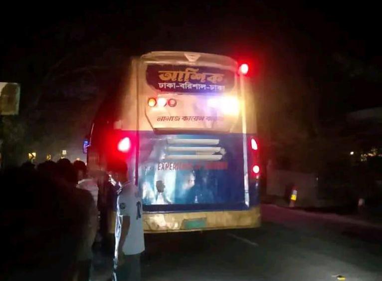 বাবুগঞ্জে বাসচাপায় ব্যবসায়ী নিহত