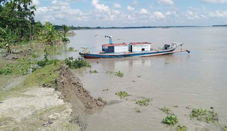 পায়রার ভাঙ্গনে মির্জাগঞ্জের ৩ গ্রাম নিশ্চিহ্নের পথে